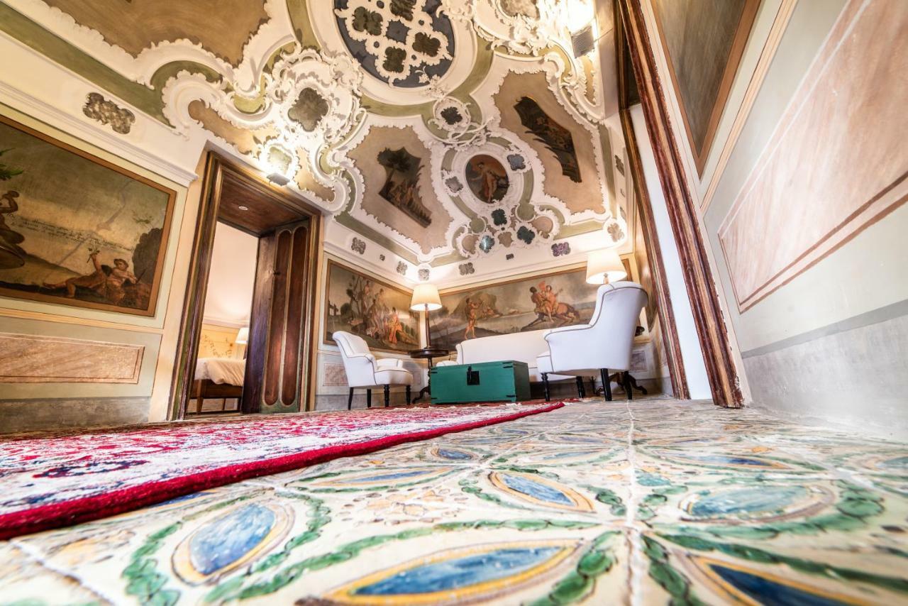 Baroni Giampiccolo Suite รากูซา ภายนอก รูปภาพ